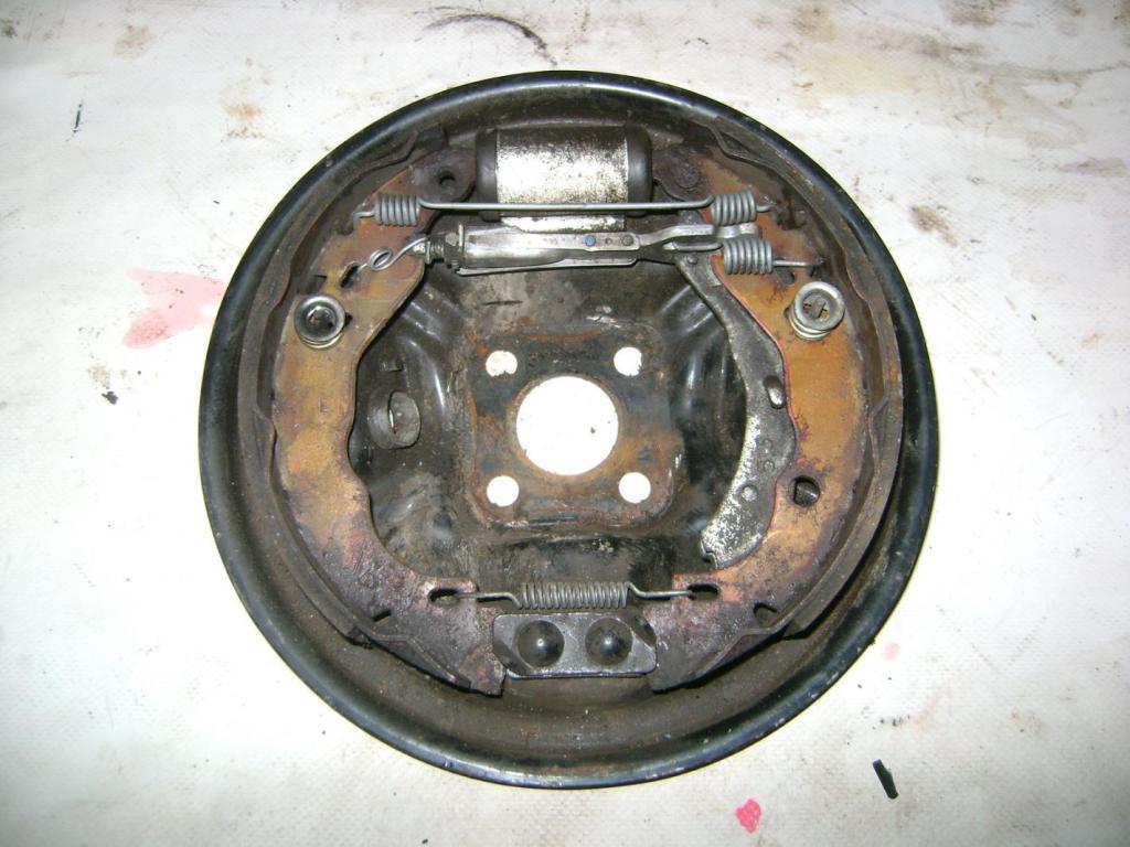 Щит опорный задний левый, 1000 рублей, Пермь