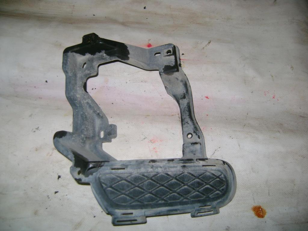 Кронштейн фары противотуманной левой, 1000 рублей, Пермь