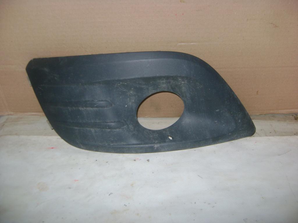 Рамка противотуманой фары правой, 500 рублей, Пермь