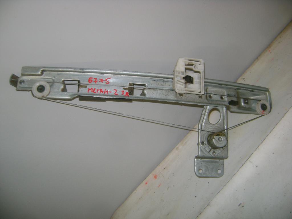 Стеклоподъемник механический задний правый, 500 рублей, Пермь