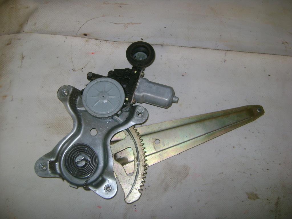 Стеклоподъемник задний правый, 1600 рублей, Пермь