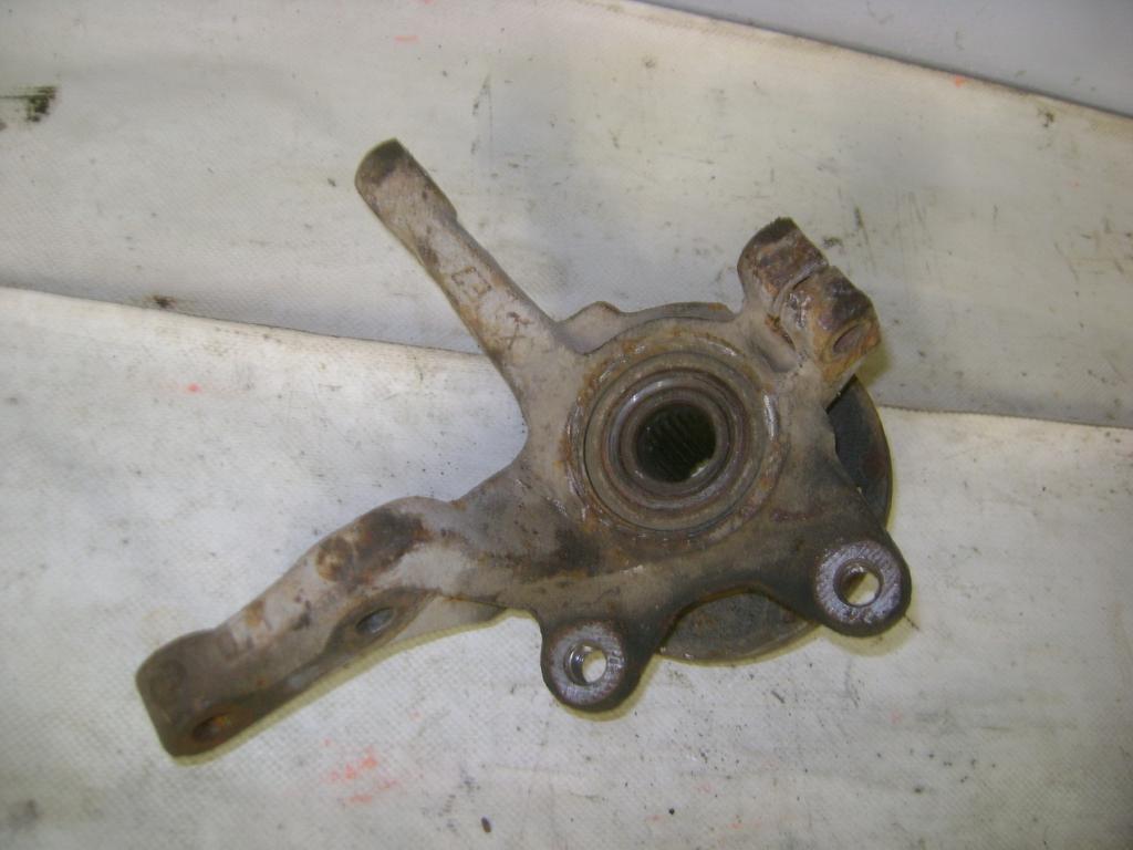 Кулак поворотный передний правый, 2000 рублей, Пермь