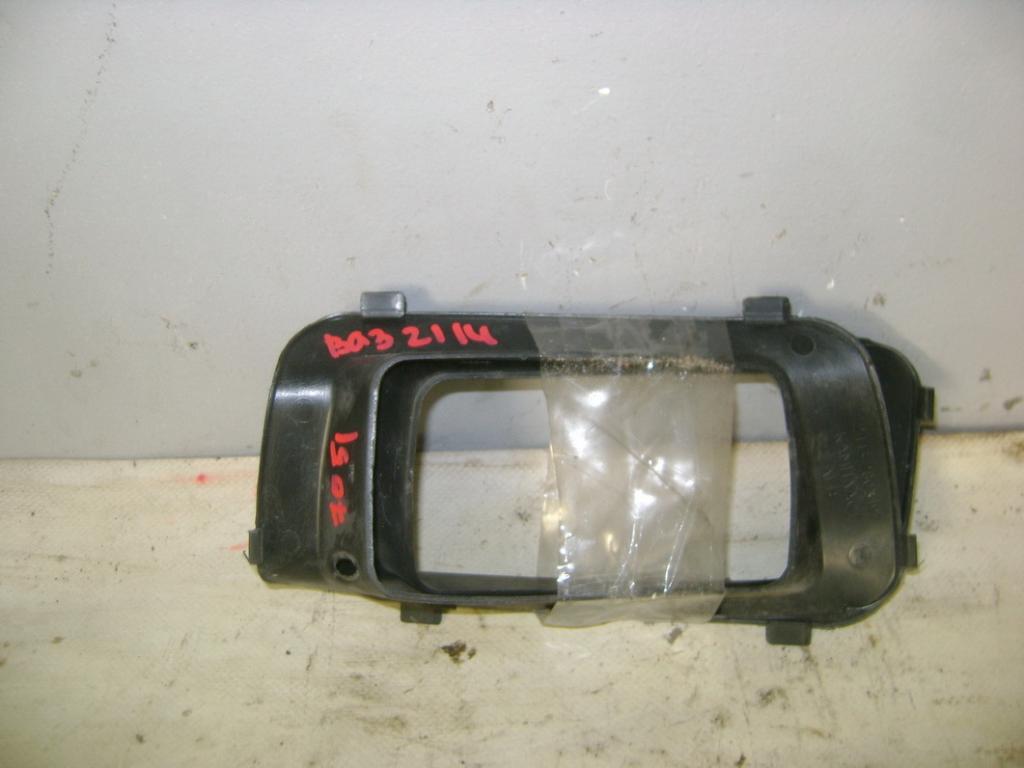 Рамка противотуманой фары правой, 500 рублей, Пермь