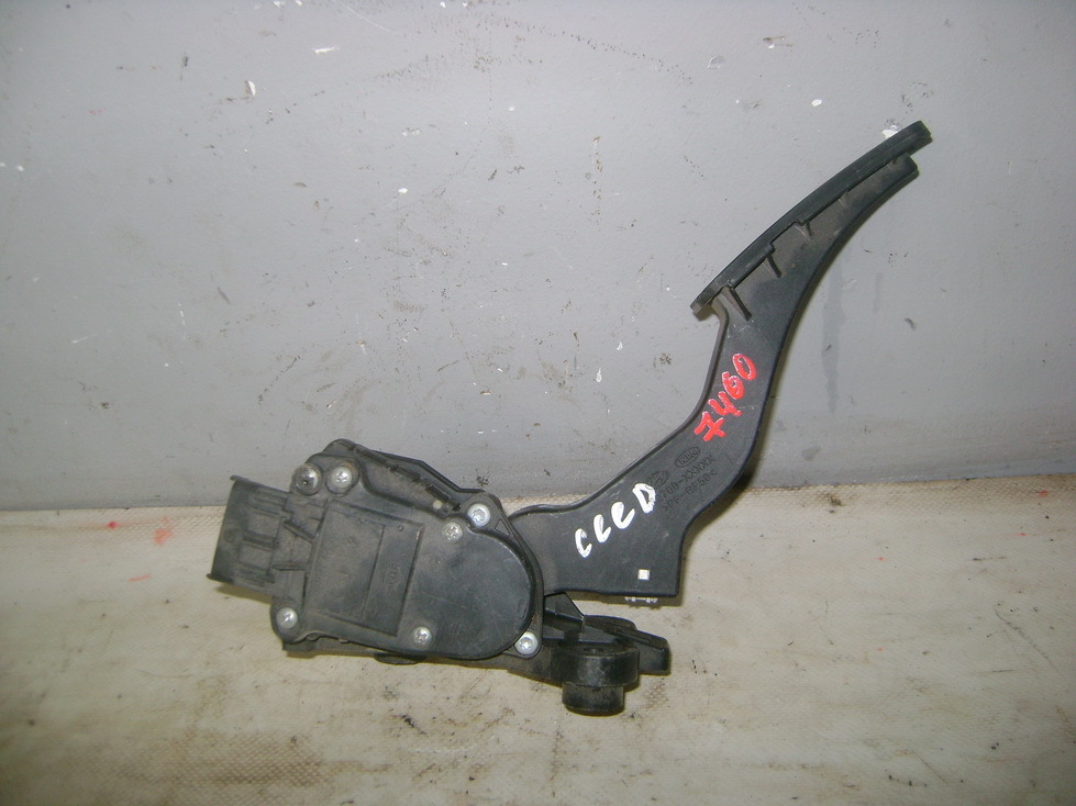 Педаль газа, 1000 рублей, Пермь