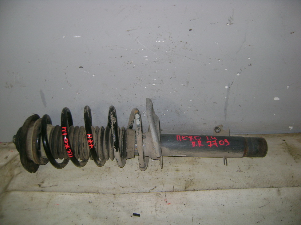 Амортизатор передний правый, 1500 рублей, Пермь