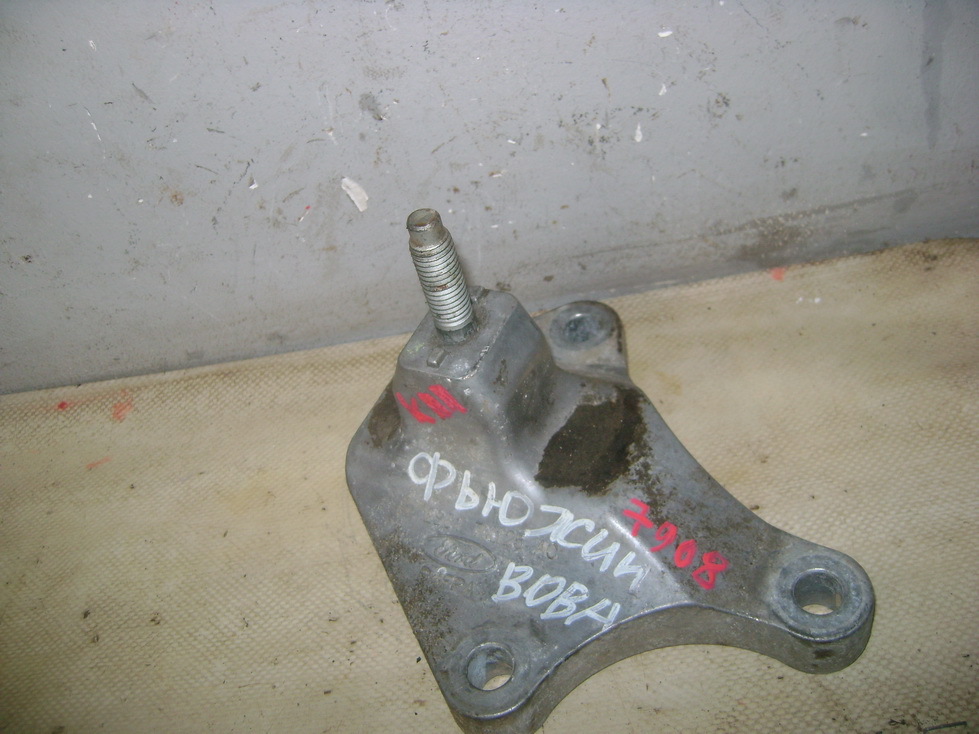 Кронштейн КПП, 500 рублей, Пермь