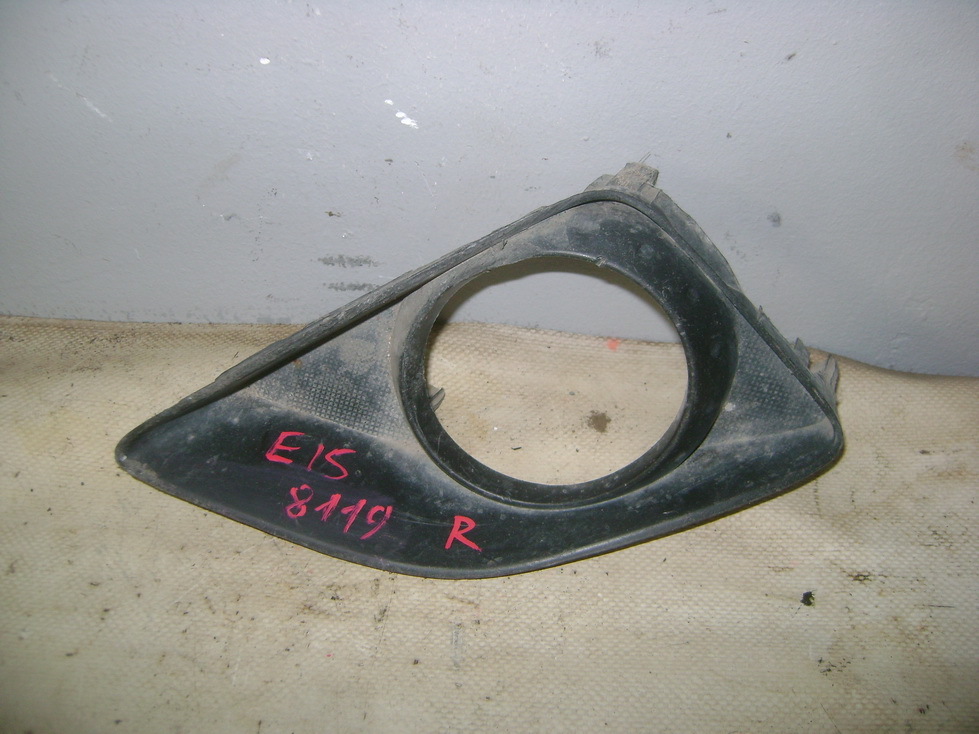 Рамка противотуманой фары правой, 1000 рублей, Пермь