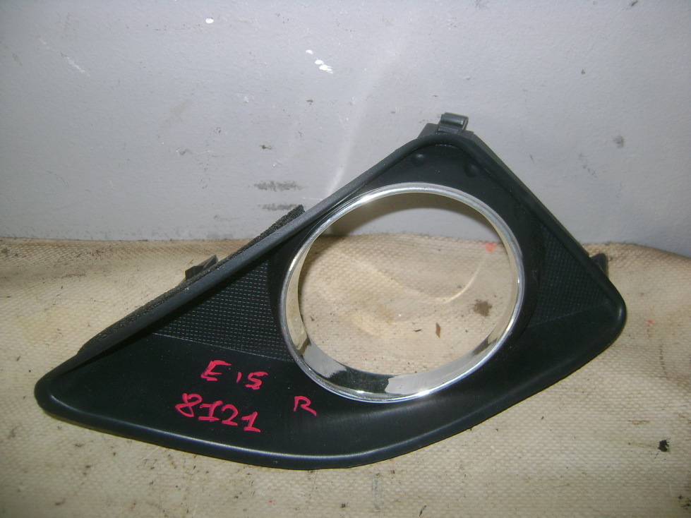 Рамка противотуманой фары правой, 1000 рублей, Пермь