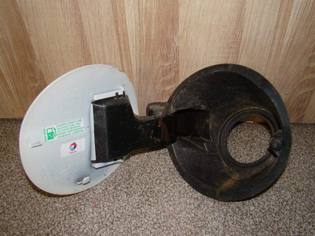 Лючок бензобака, 2000 рублей, Пермь