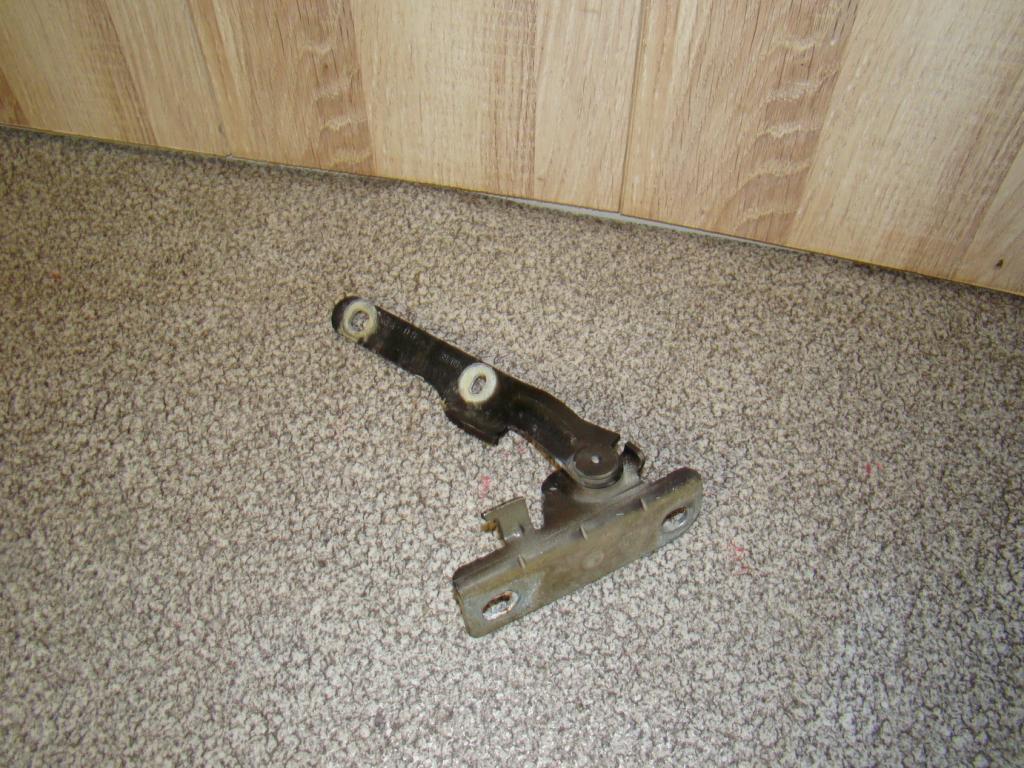 Петля капота левая, 500 рублей, Пермь