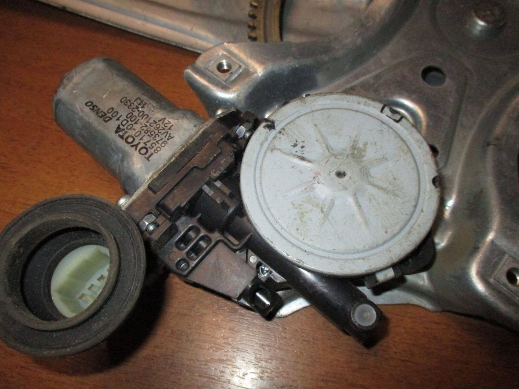 Стеклоподъемник задний левый, 1000 рублей, Пермь