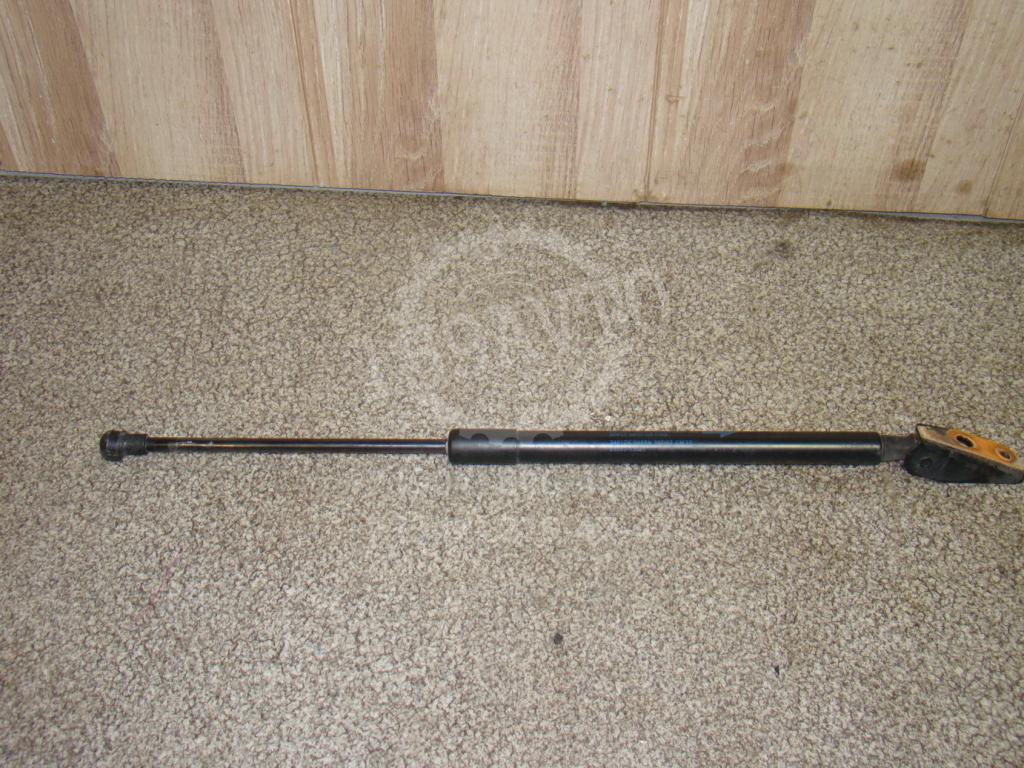 Амортизатор двери багажника, 500 рублей, Пермь