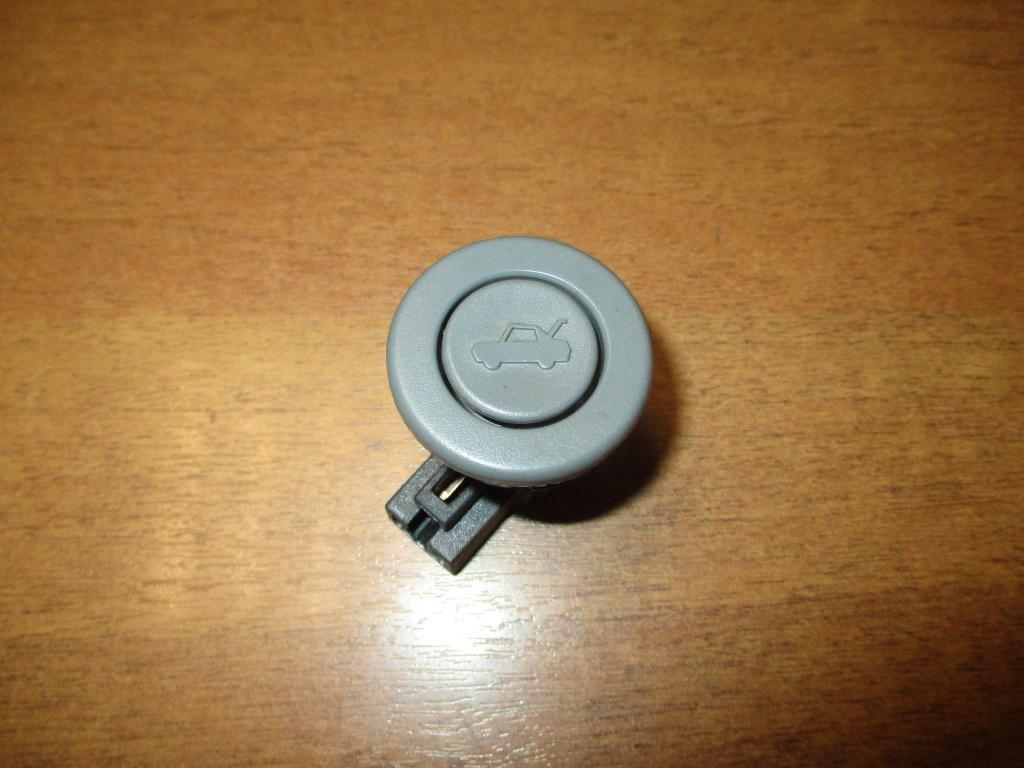 Кнопка открывания багажника, 500 рублей, Пермь