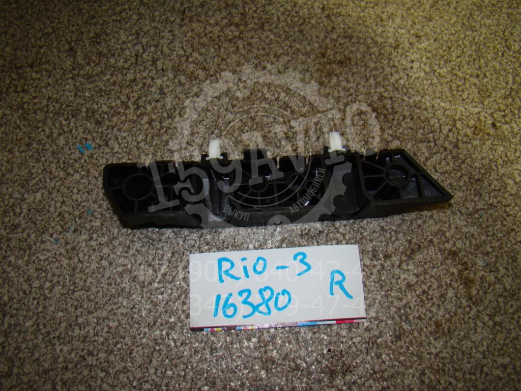 Кронштейн переднего бампера правый, 700 рублей, Пермь