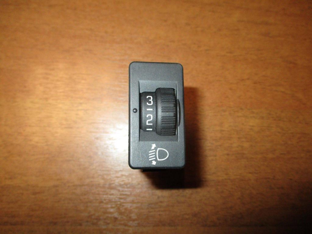 Кнопка корректора фар, 500 рублей, Пермь