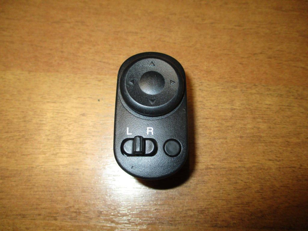 Переключатель регулировки зеркала, 500 рублей, Пермь