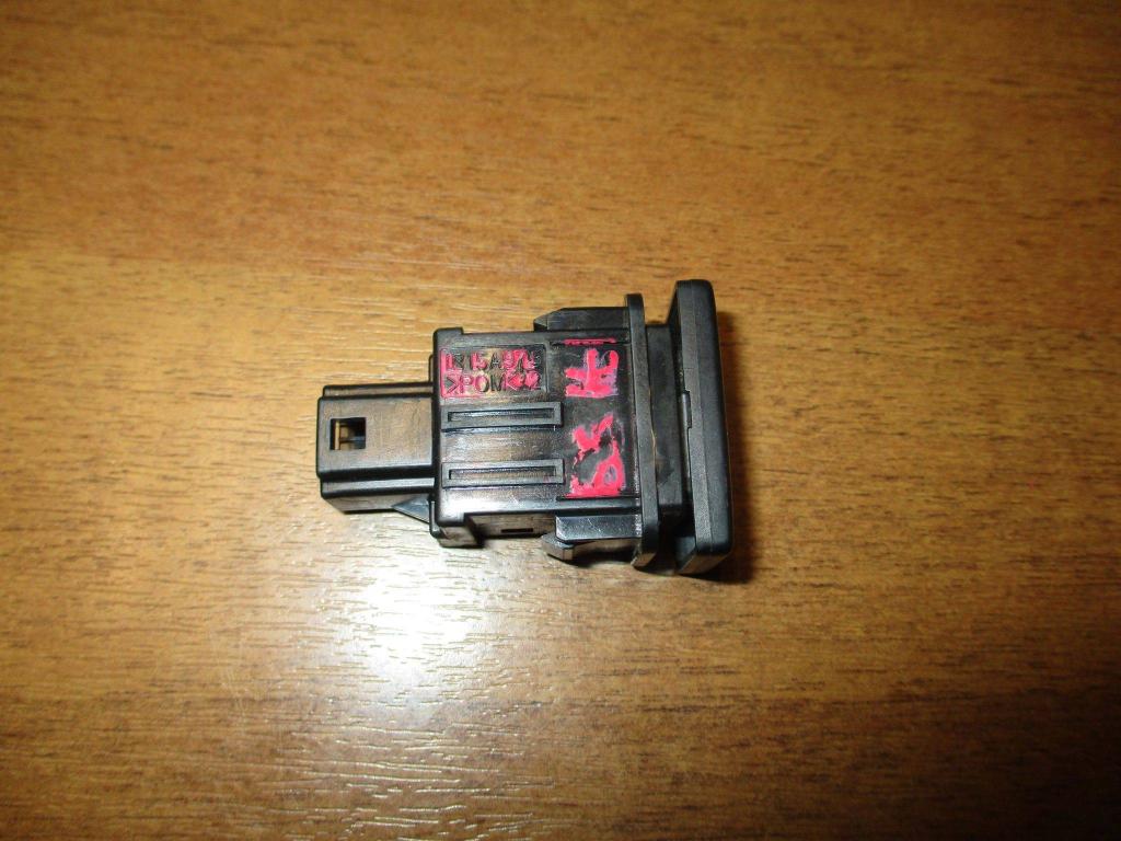 Кнопка омывателя фар, 500 рублей, Пермь