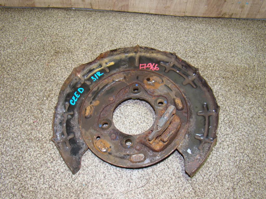 Щит опорный задний правый, 2000 рублей, Пермь