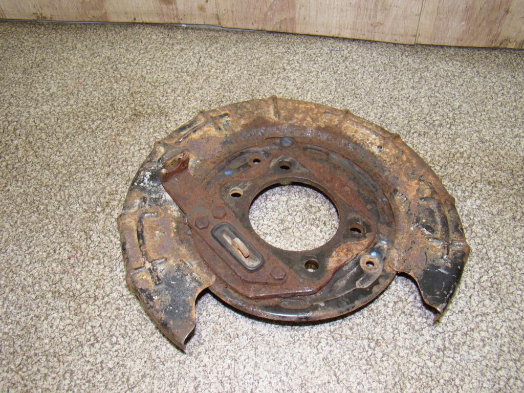 Щит опорный задний правый, 2000 рублей, Пермь