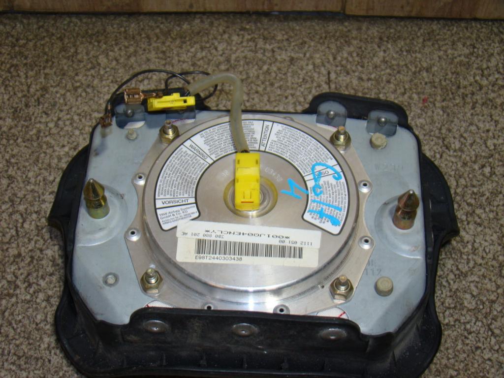 Подушка безопасности в руль, 2000 рублей, Пермь