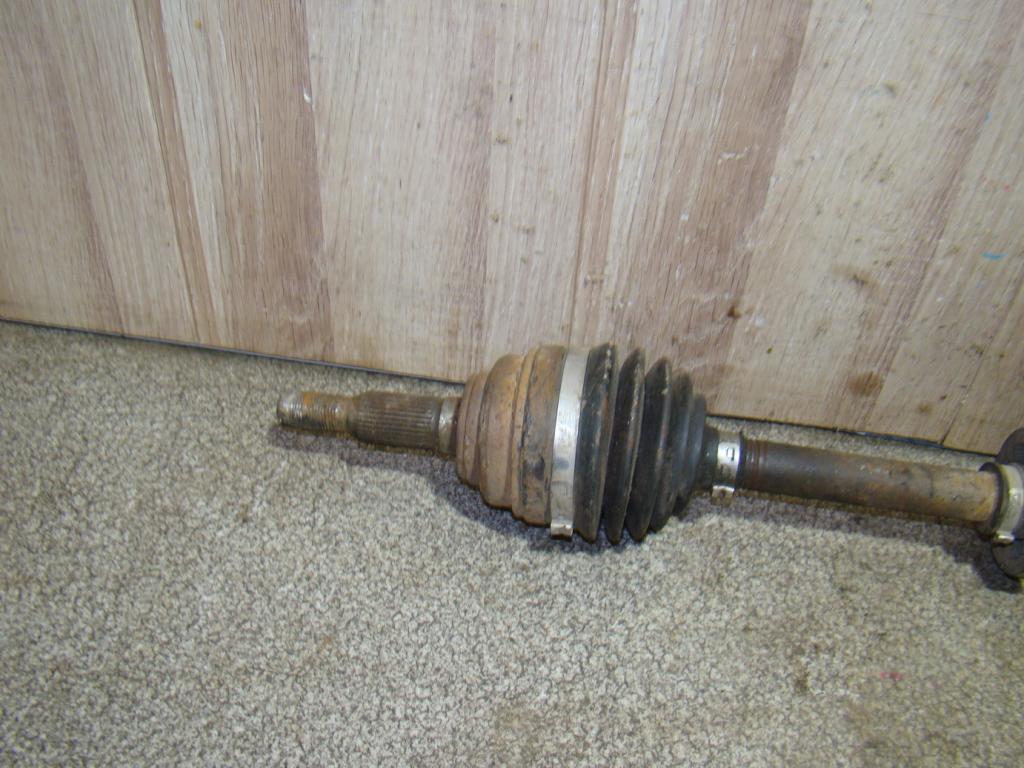 Полуось передняя правая, 2000 рублей, Пермь