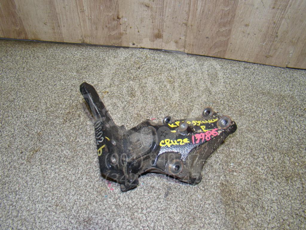 Кронштейн двигателя правый, 600 рублей, Пермь