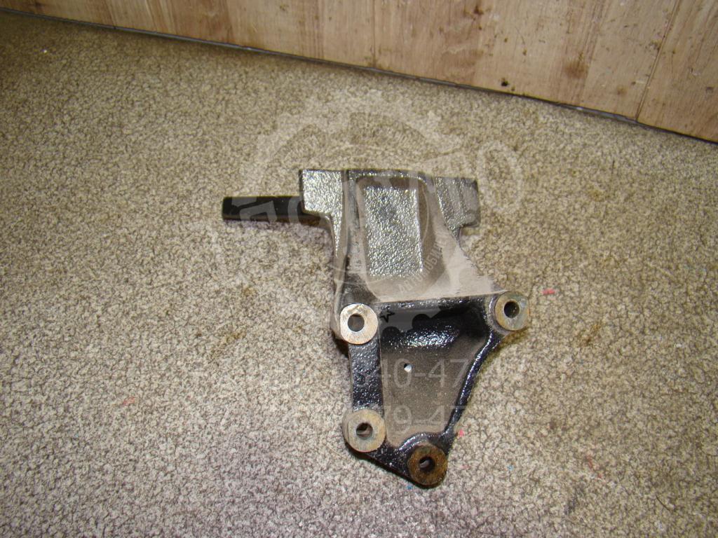 Кронштейн двигателя правый, 600 рублей, Пермь