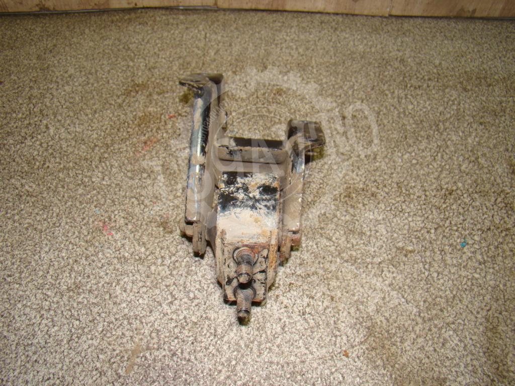 Опора КПП левая, 1000 рублей, Пермь