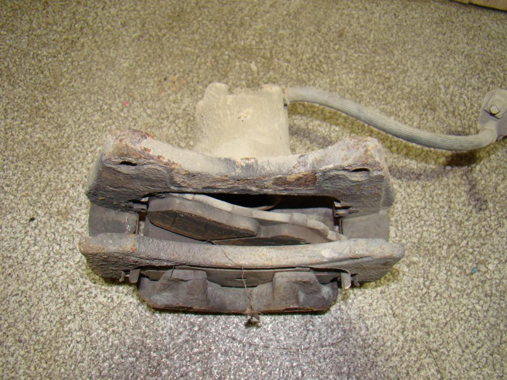 Суппорт передний правый, 2000 рублей, Пермь