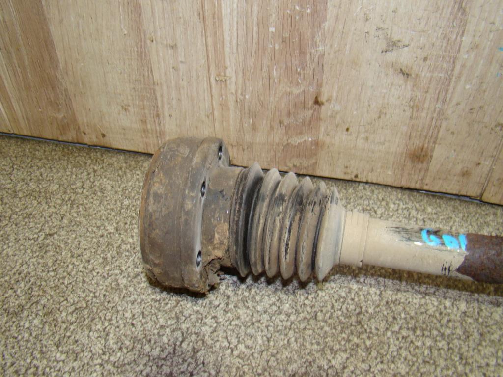 Полуось передняя левая, 2000 рублей, Пермь