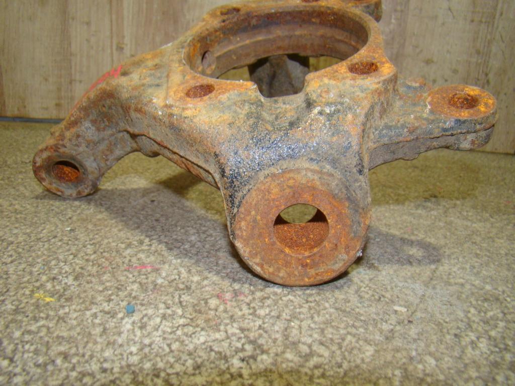 Кулак поворотный передний правый, 2500 рублей, Пермь