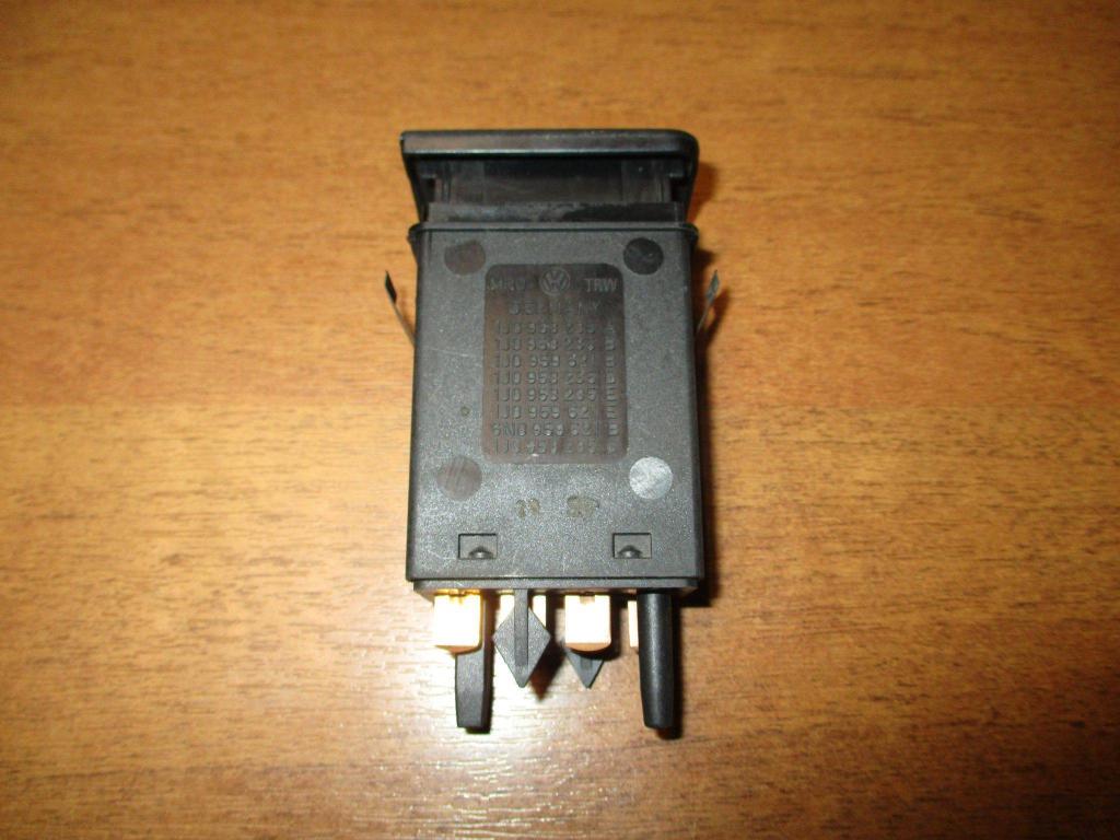 Кнопка обогрева заднего стекла, 500 рублей, Пермь