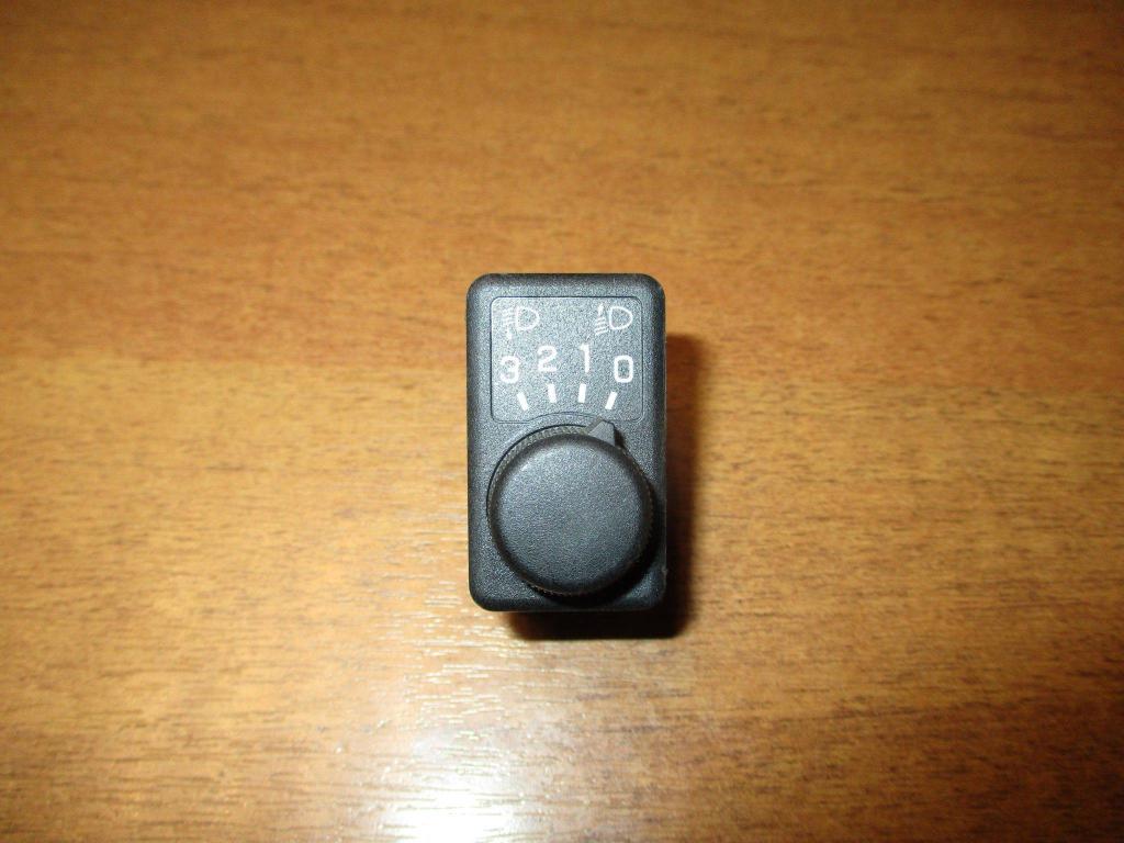 Кнопка корректора фар, 500 рублей, Пермь