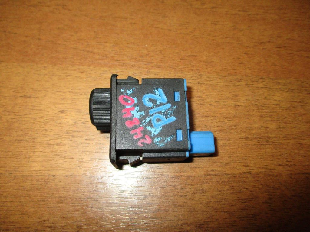 Кнопка корректора фар, 500 рублей, Пермь