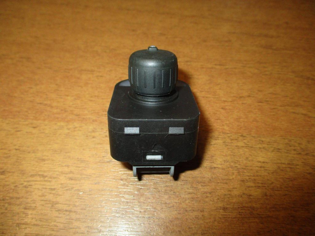 Переключатель регулировки зеркала, 1000 рублей, Пермь