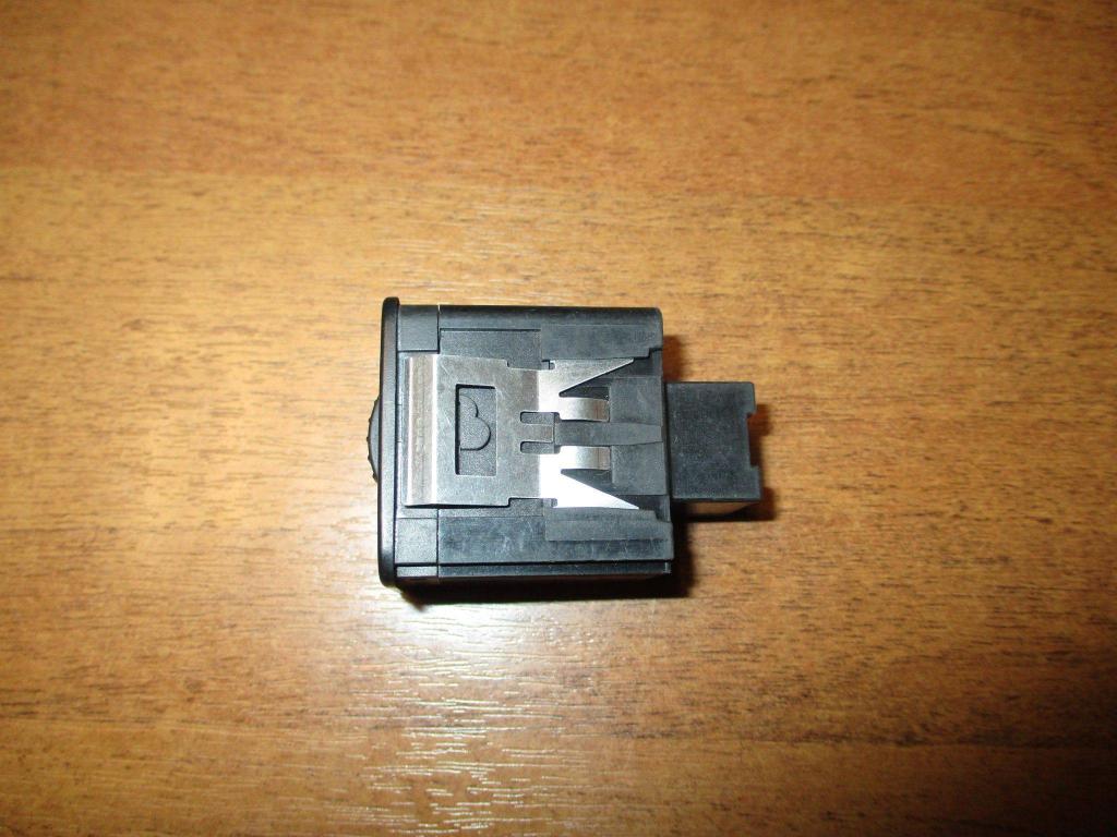 Кнопка освещения панели приборов, 500 рублей, Пермь