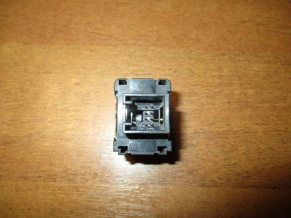 Кнопка освещения панели приборов, 500 рублей, Пермь