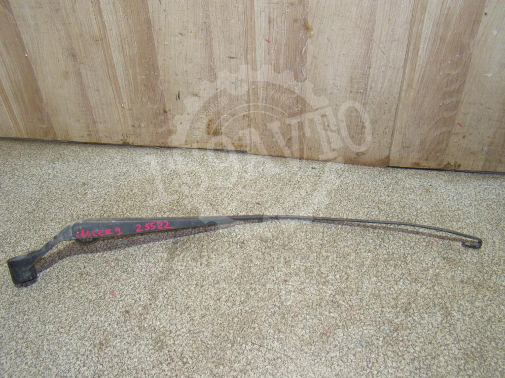 Поводок стеклоочистителя передний правый, 750 рублей, Пермь