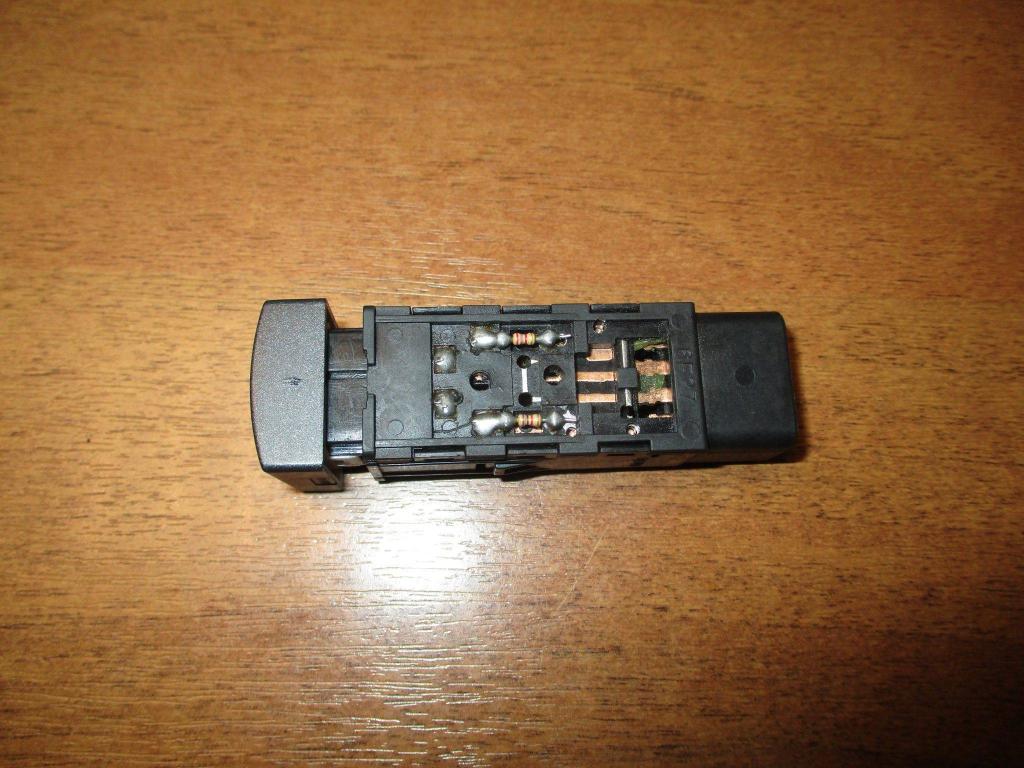 Кнопка обогрева сидений, 500 рублей, Пермь