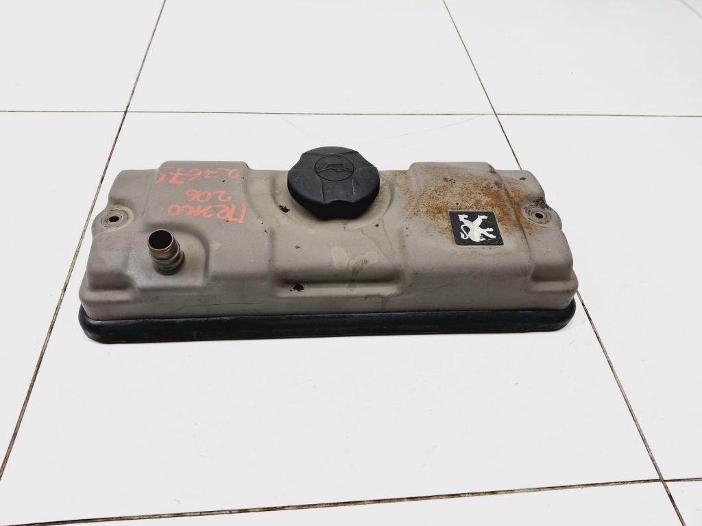 Крышка головки блока клапанная, 1500 рублей, Пермь