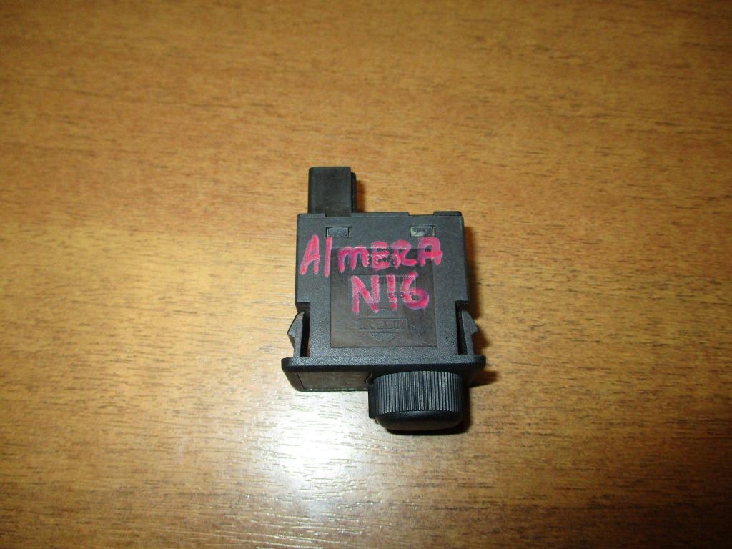 Кнопка корректора фар, 500 рублей, Пермь