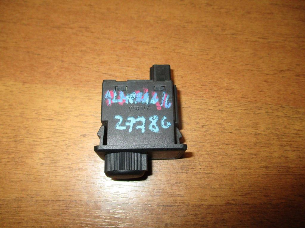 Кнопка корректора фар, 500 рублей, Пермь