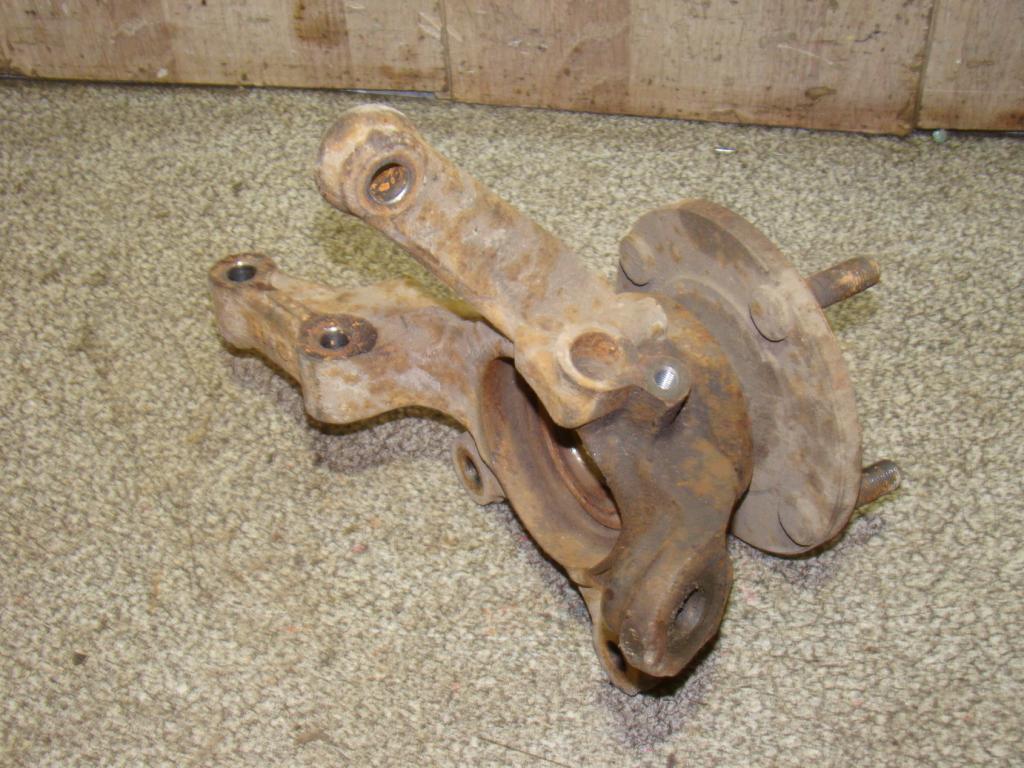 Кулак поворотный передний правый, 2000 рублей, Пермь