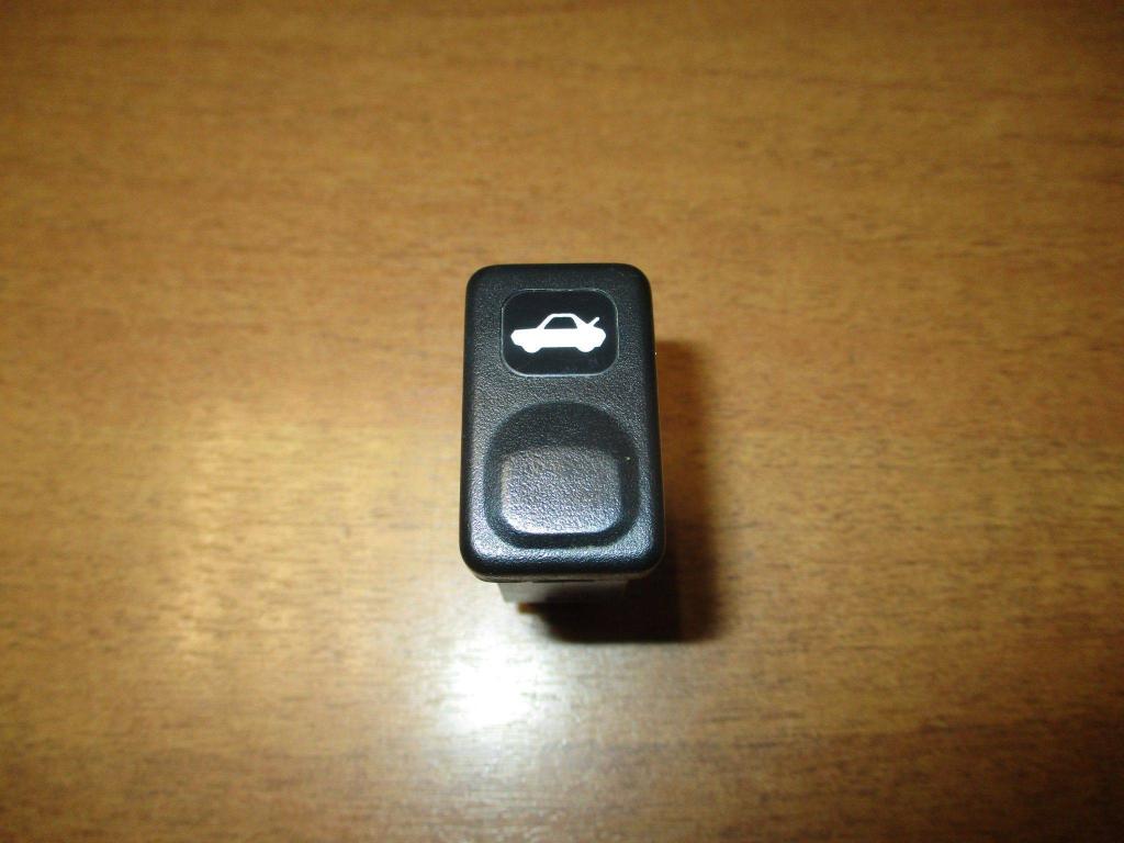 Кнопка открывания багажника, 500 рублей, Пермь