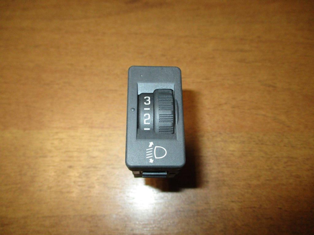 Кнопка корректора фар, 500 рублей, Пермь