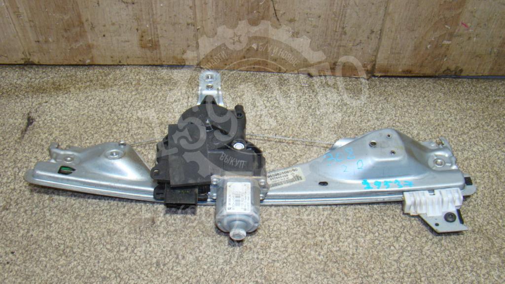 Стеклоподъемник задний правый, 1000 рублей, Пермь