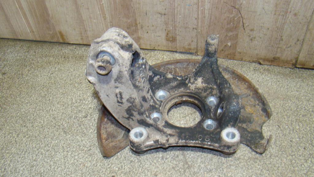 Кулак поворотный передний правый, 3000 рублей, Пермь