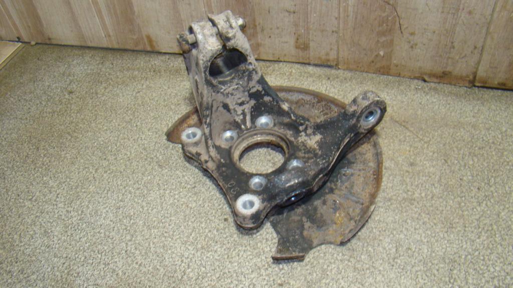 Кулак поворотный передний правый, 3000 рублей, Пермь