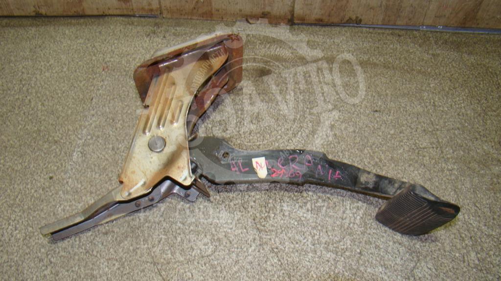 Педаль тормоза, 500 рублей, Пермь