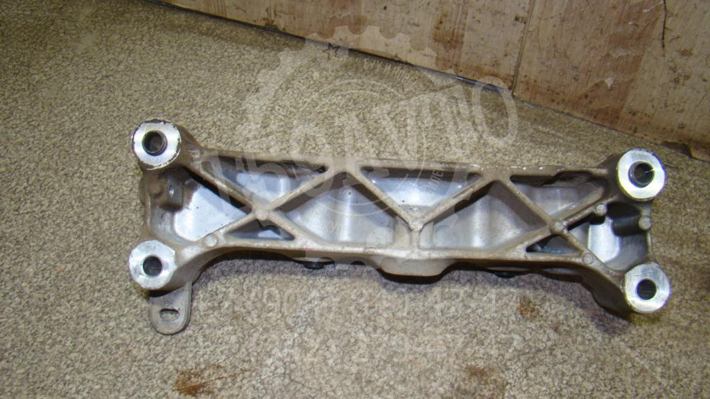 Кронштейн двигателя правый, 500 рублей, Пермь